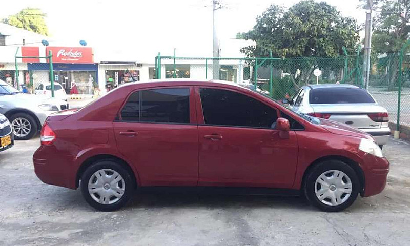 Nissan Tiida Mio 1.8...