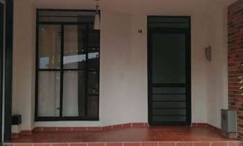 Casa En Conjunto Cer...