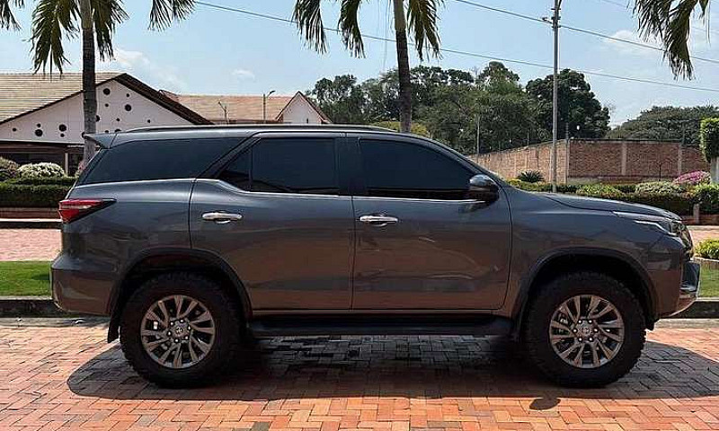 Fortuner Srv 2022...