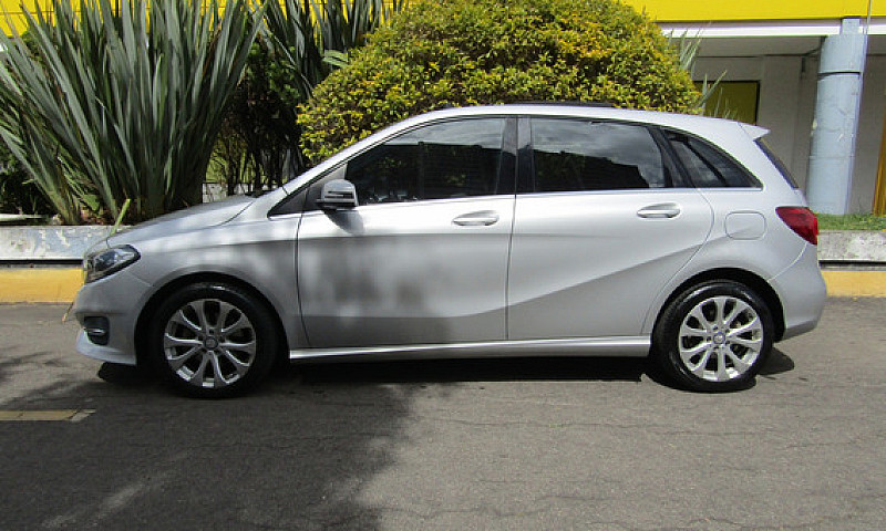 Mercedes-Benz Clase ...