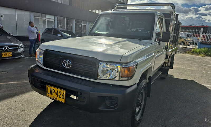 Toyota Land Cruiser ...