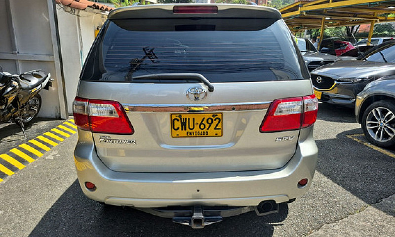 Toyota Fortuner 3.0 ...