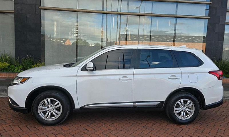 Mitsubishi Outlander...