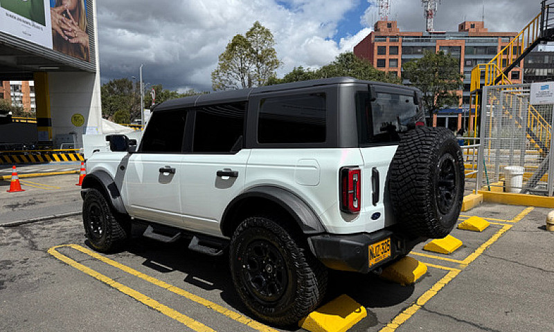 Ford Bronco 2.7 V6 E...