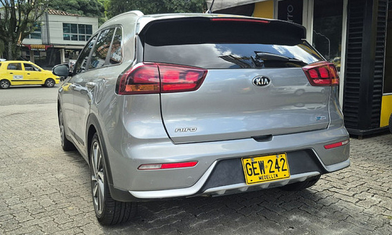 Kia Niro 1.6 Zenith ...