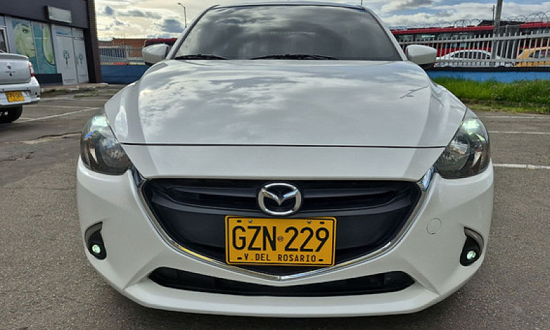 Mazda 2 1.5 Touring...