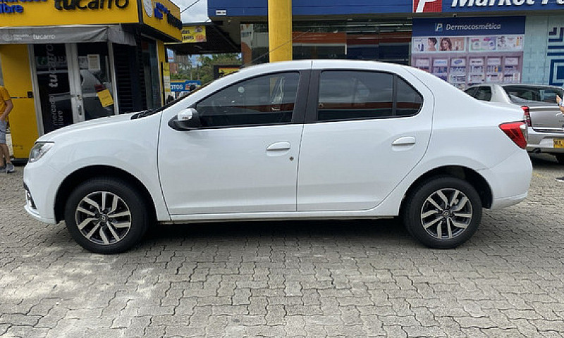 Renault Logan 1.6 Ze...