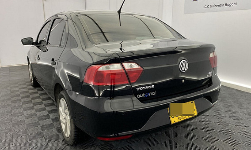 Volkswagen Voyage 1....