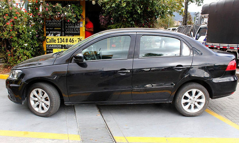 Volkswagen Voyage 1....