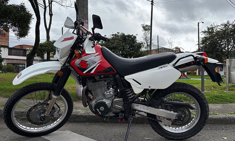 Suzuki Dr 650...