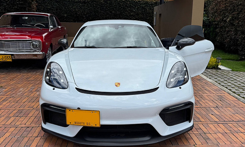 Porsche 718 Cayman G...