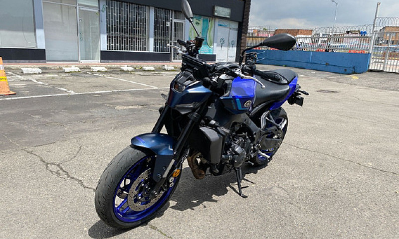 Yamaha Mt09 2025...