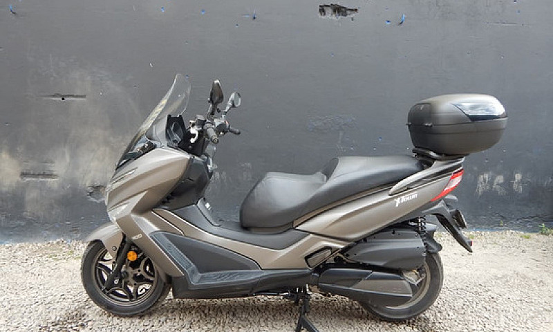 Kymco X-Town 300...