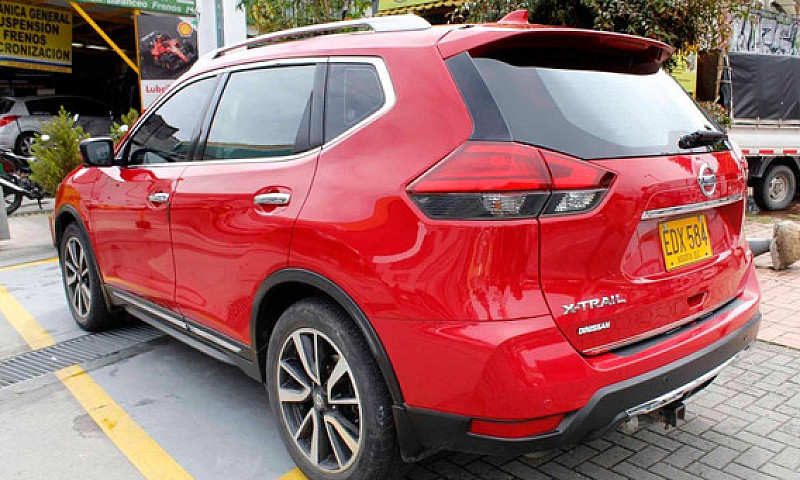 Nissan X-Trail 2.5 T...