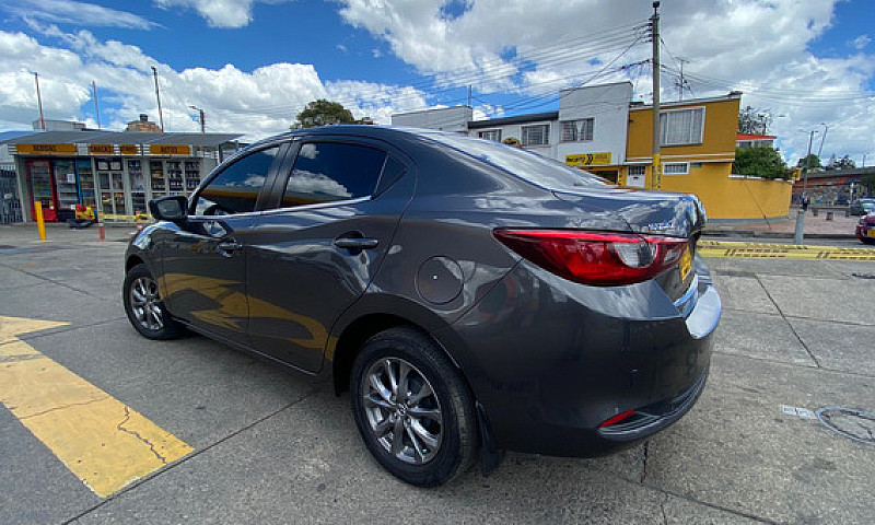 Mazda 2 Sedan 1.5 To...