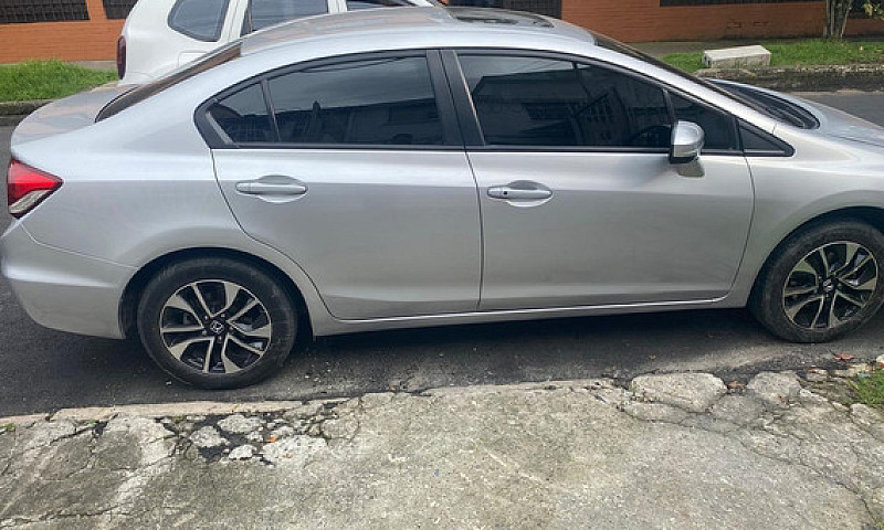 Honda Civic 1.8 Ex-L...