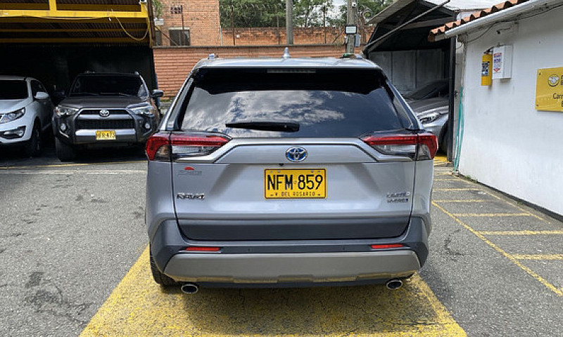 Toyota Rav4 2.5 Limi...