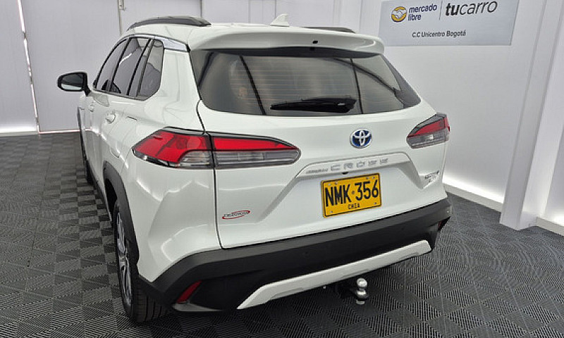 Toyota Corolla Cross...