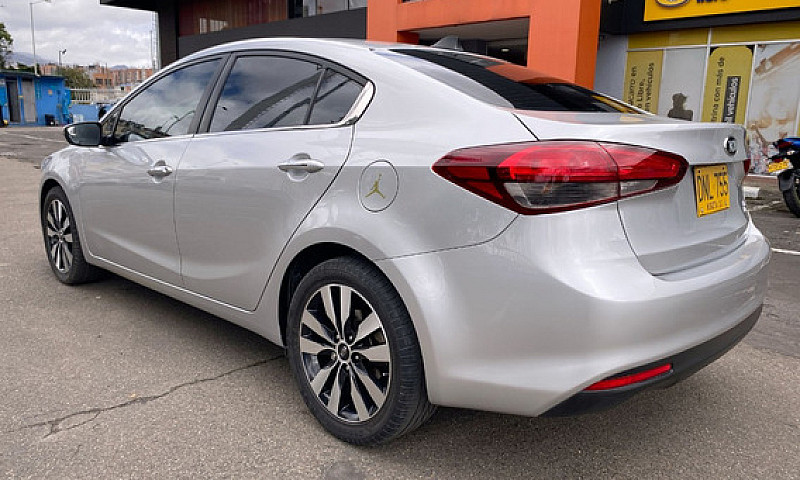 Kia Cerato Pro Sx Mt...