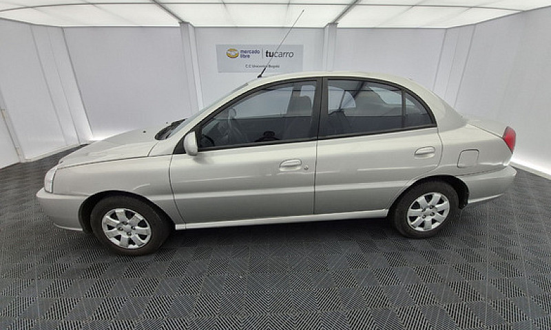 Kia Rio Stylus Ls 1....