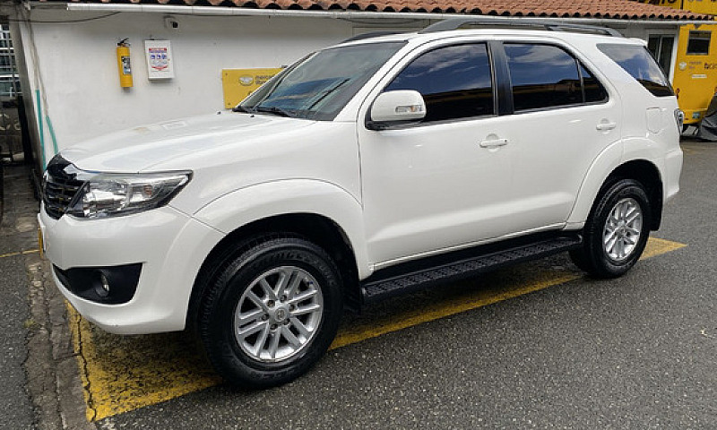 Toyota Fortuner 2.7 ...