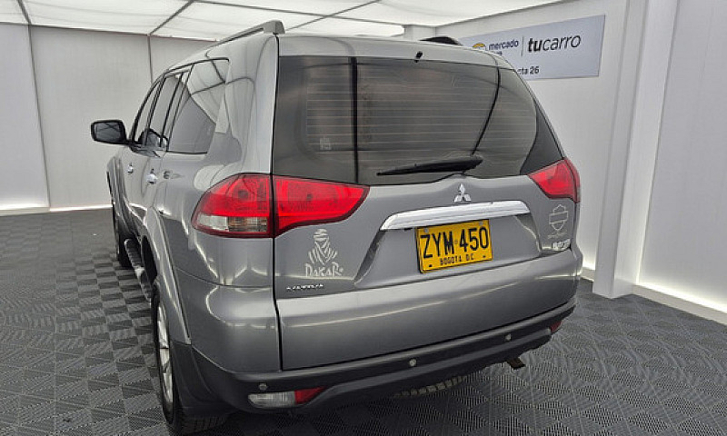 Mitsubishi Nativa 3....