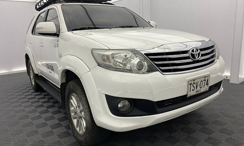 Toyota Fortuner 2.7L...