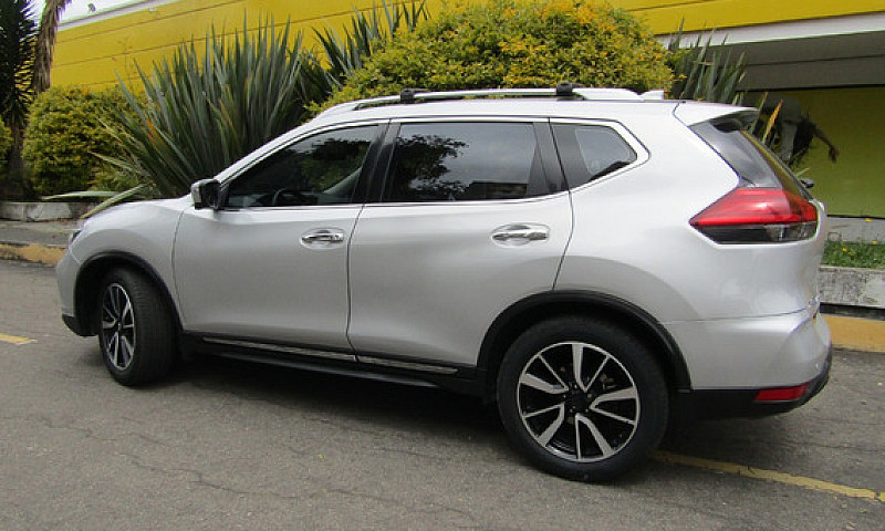 Nissan X-Trail 2.5 T...