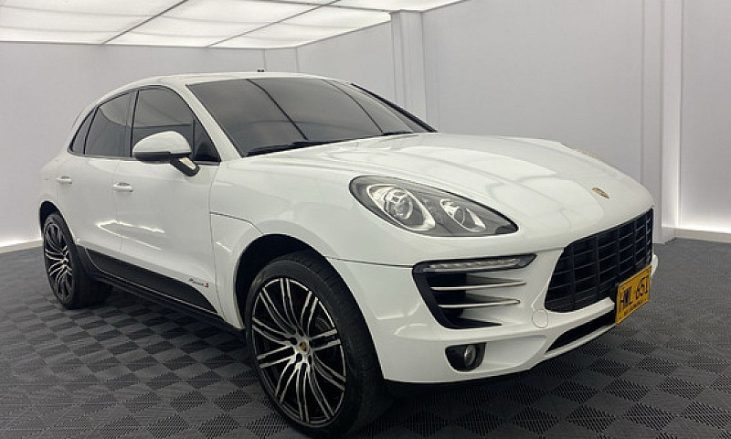 Porsche Macan ...