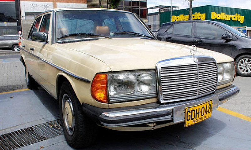 Mercedes-Benz 230 2....