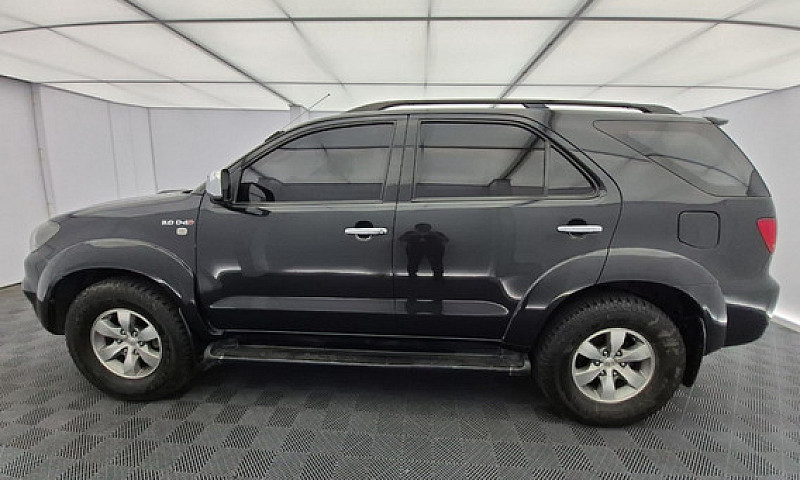 Toyota Fortuner 3.0 ...