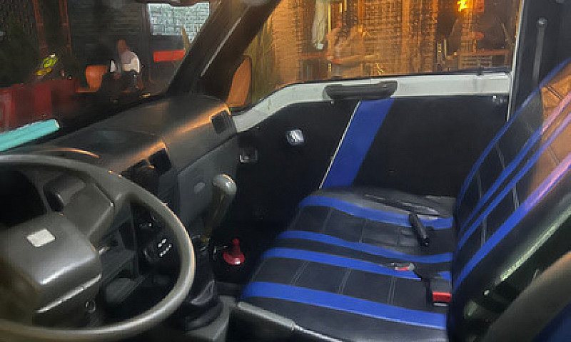 Ambulancia Mitsubish...