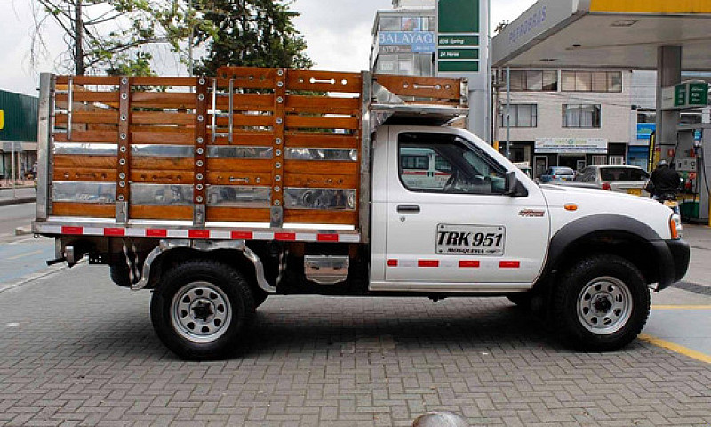 Nissan Frontier D22 ...