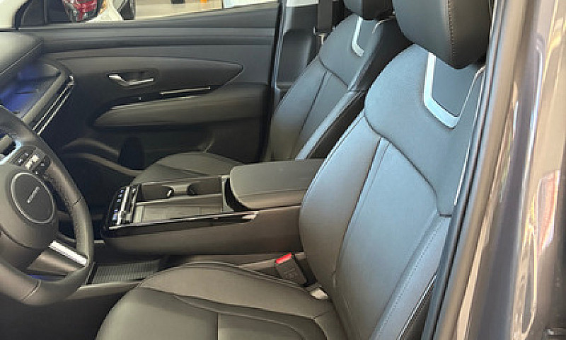 Hyundai Tucson Hibri...