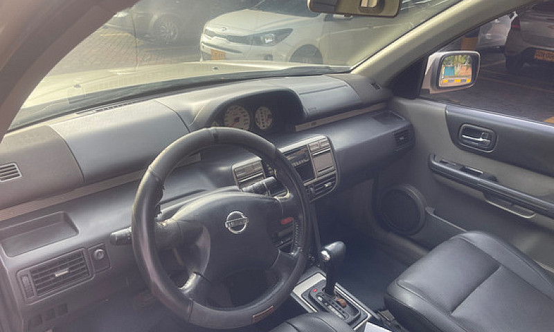 Nissan X-Trail 2.5 X...