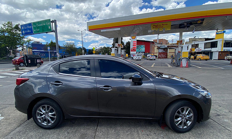 Mazda 2 Sedan 1.5 To...