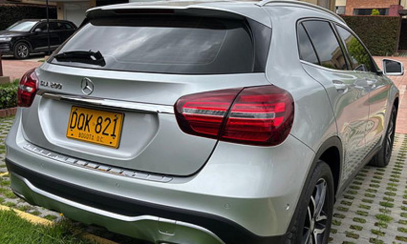 Mercedes-Benz Clase ...