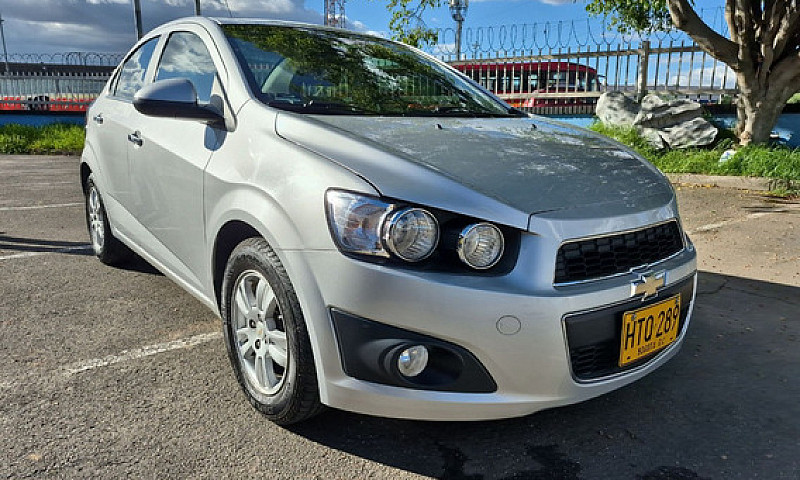 Chevrolet Sonic 1.6 ...