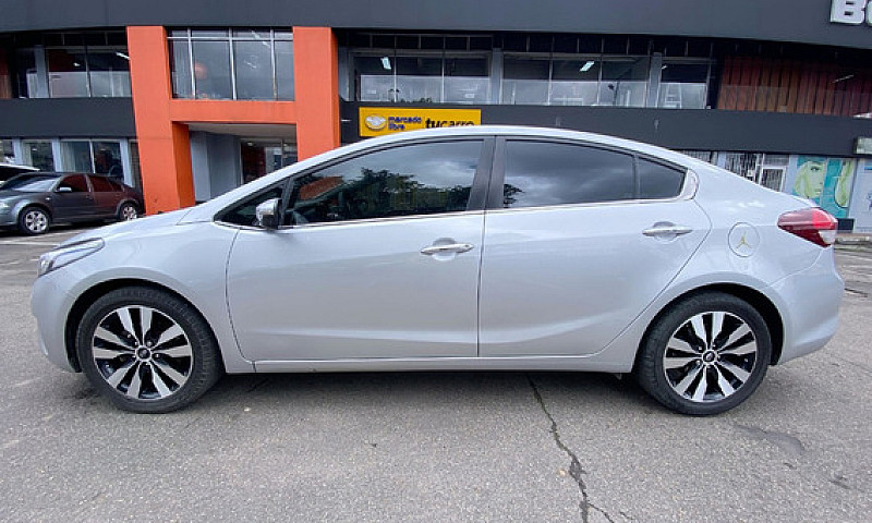 Kia Cerato Pro Sx Mt...