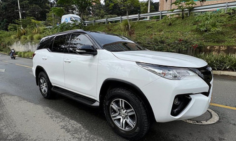 Toyota Fortuner 2.7 ...