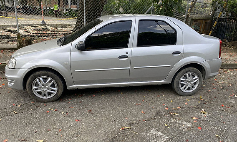 Renault Logan 1.6 Ex...
