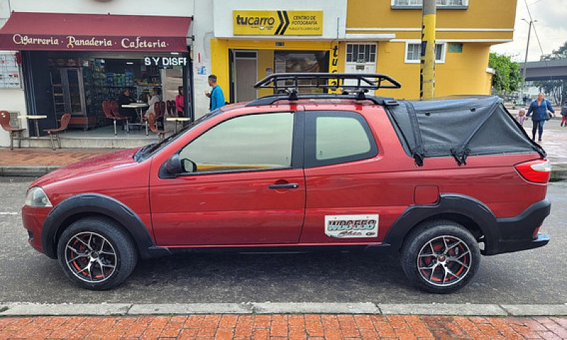 Fiat Strada 1.4 Trek...