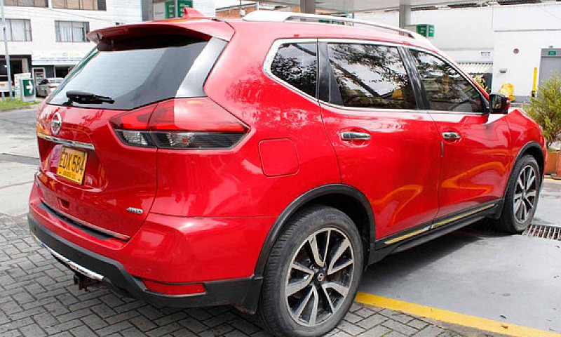 Nissan X-Trail 2.5 T...