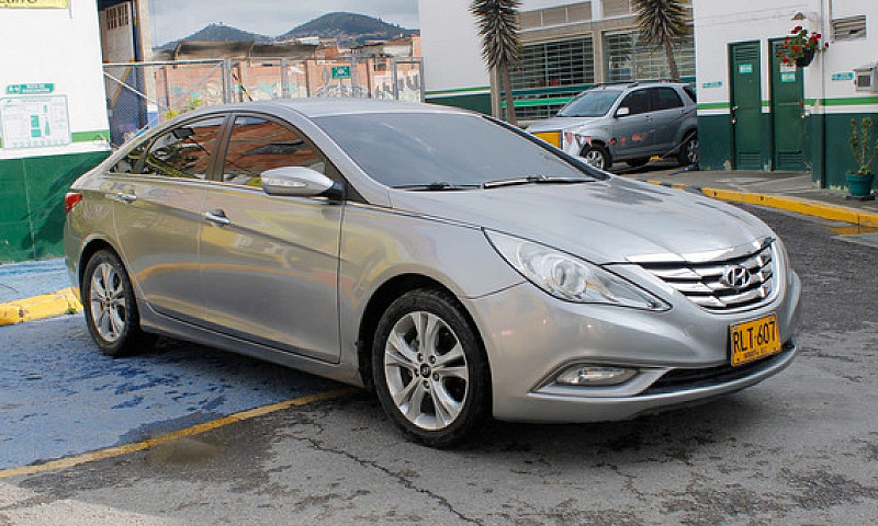 Hyundai Sonata I45 2...