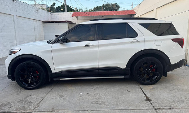 Ford Explorer St...