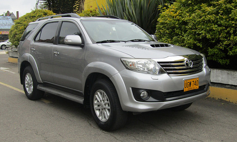 Toyota Fortuner 3.0 ...
