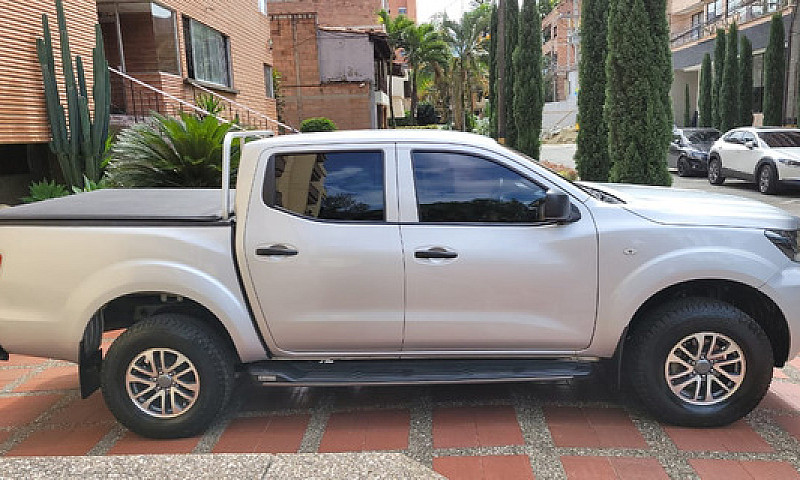 Nissan Frontier 2.5 ...