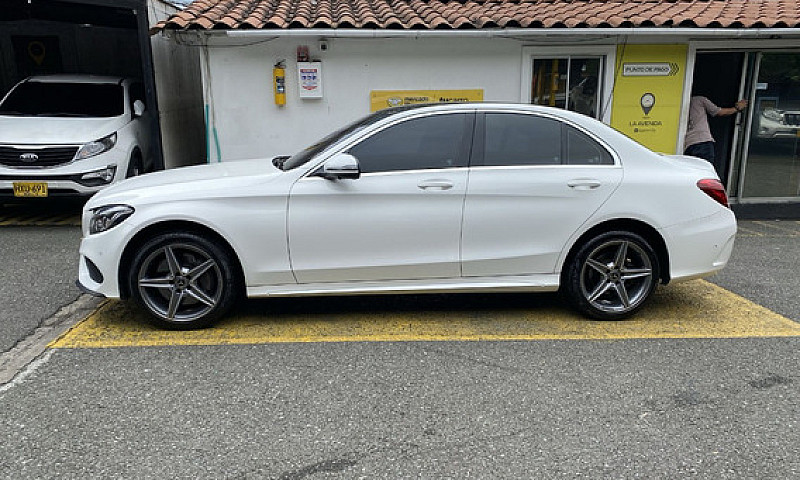 Mercedes-Benz Clase ...