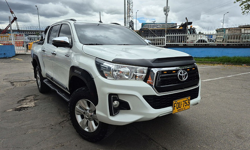 Toyota Hilux 2.8 At ...