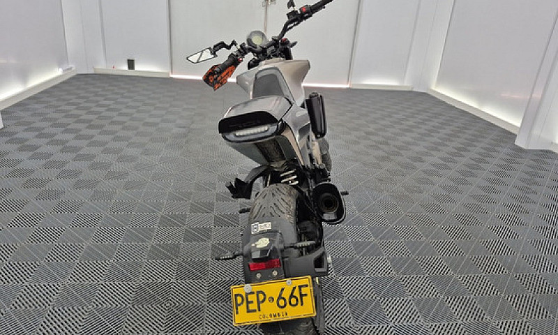 Husqvarna Svartpilen...